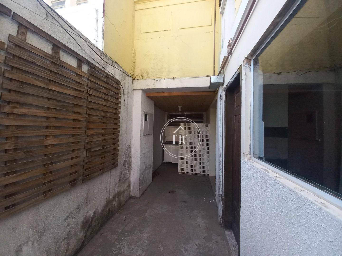 Casa para alugar com 2 quartos, 100m² - Foto 3