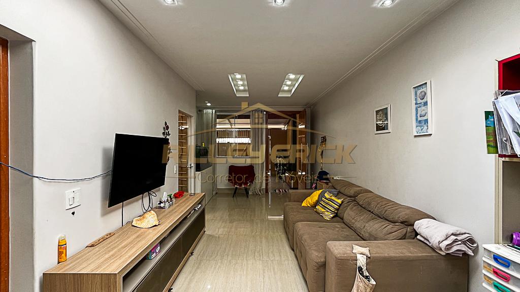 Casa à venda com 4 quartos, 260m² - Foto 4