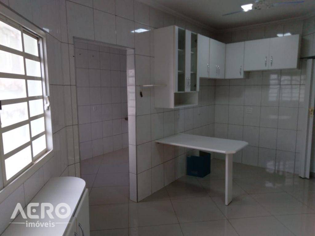 Casa de Condomínio à venda com 3 quartos, 328m² - Foto 12