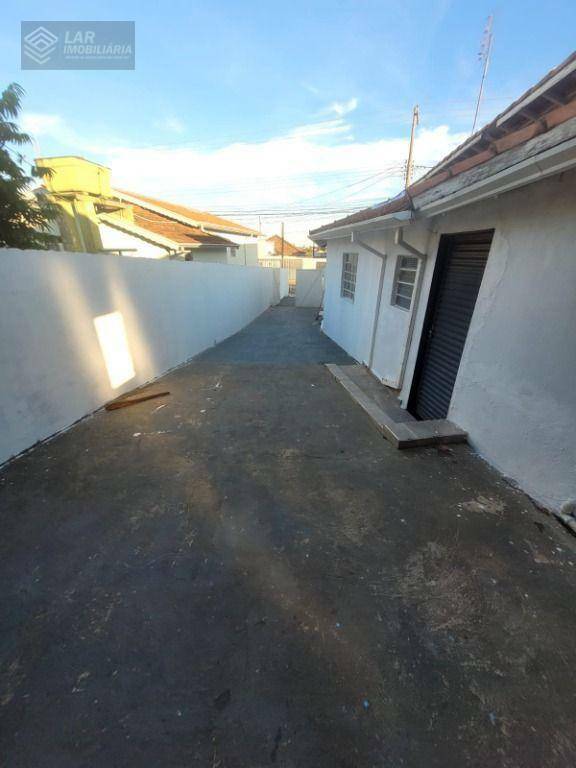 Casa para alugar com 3 quartos, 120m² - Foto 20