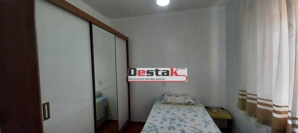 Sobrado à venda com 3 quartos, 215m² - Foto 14