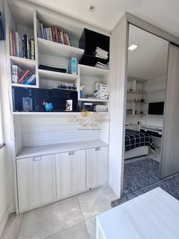 Apartamento à venda com 3 quartos, 113m² - Foto 11