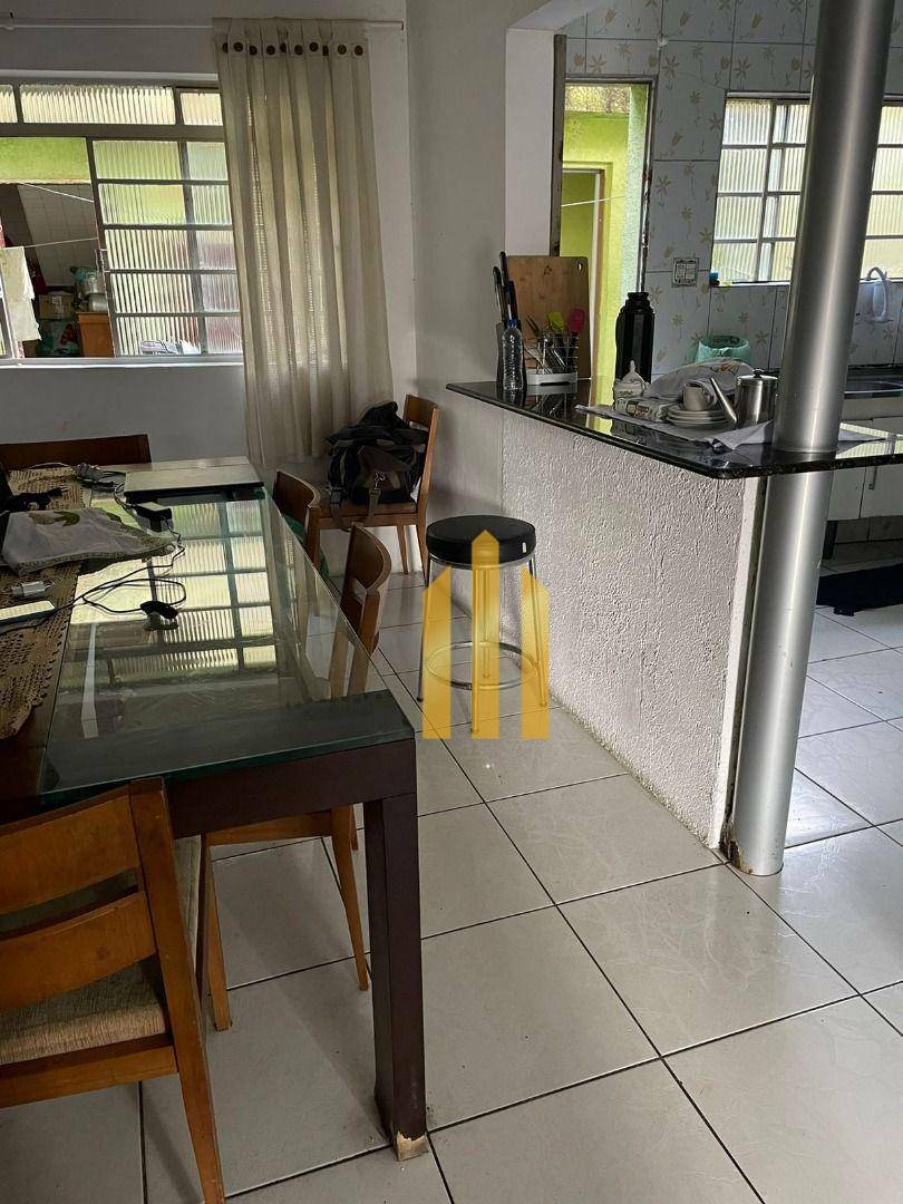 Sobrado para alugar com 4 quartos, 120m² - Foto 4