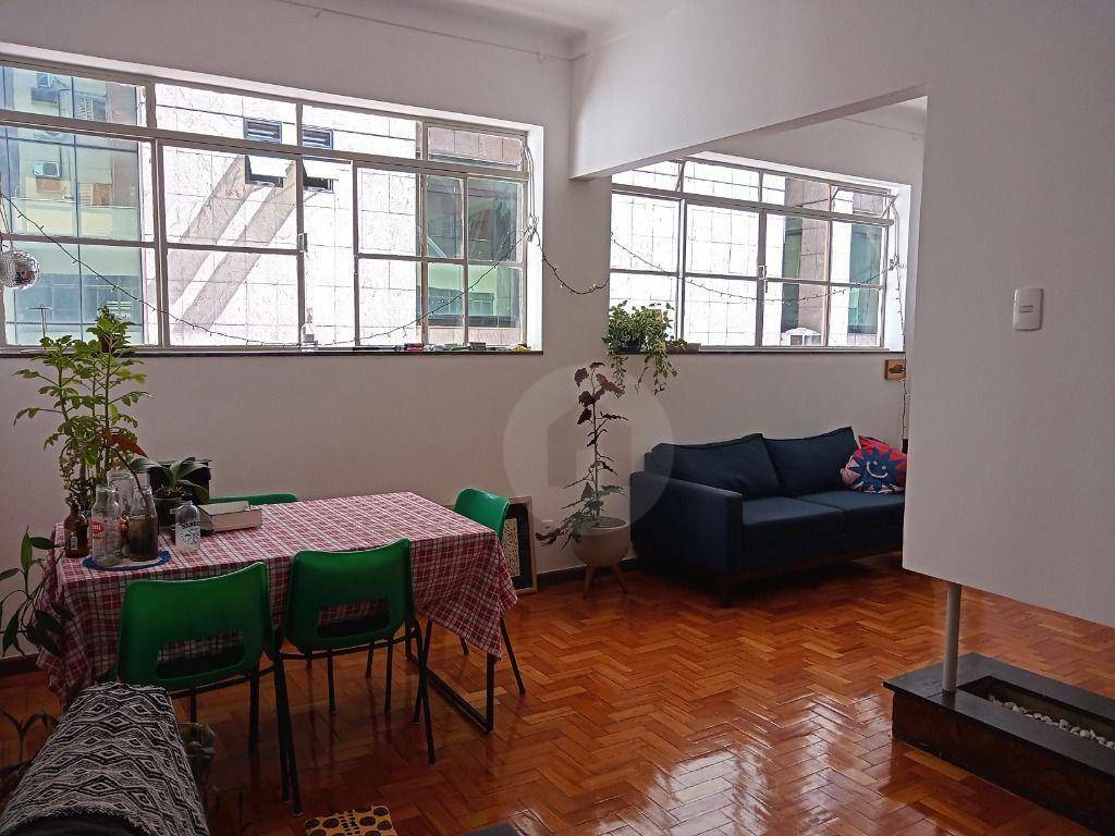 Apartamento à venda com 3 quartos, 140m² - Foto 3