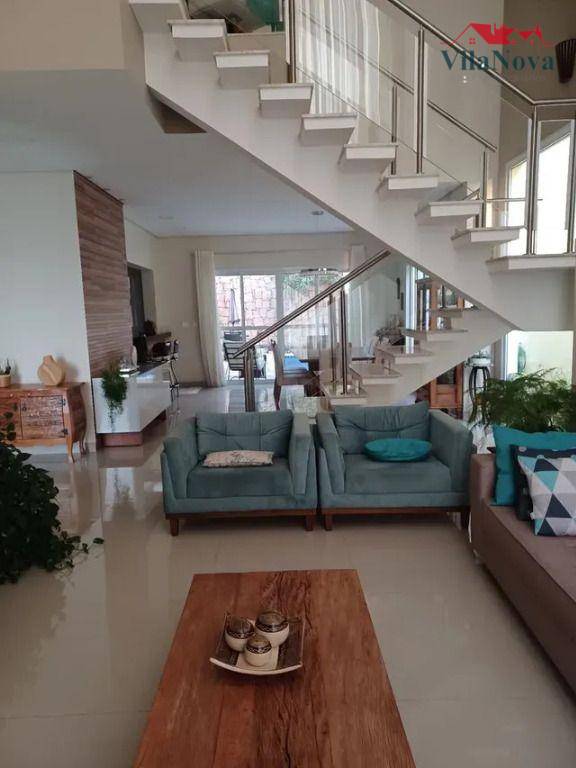 Casa de Condomínio à venda com 3 quartos, 270m² - Foto 2