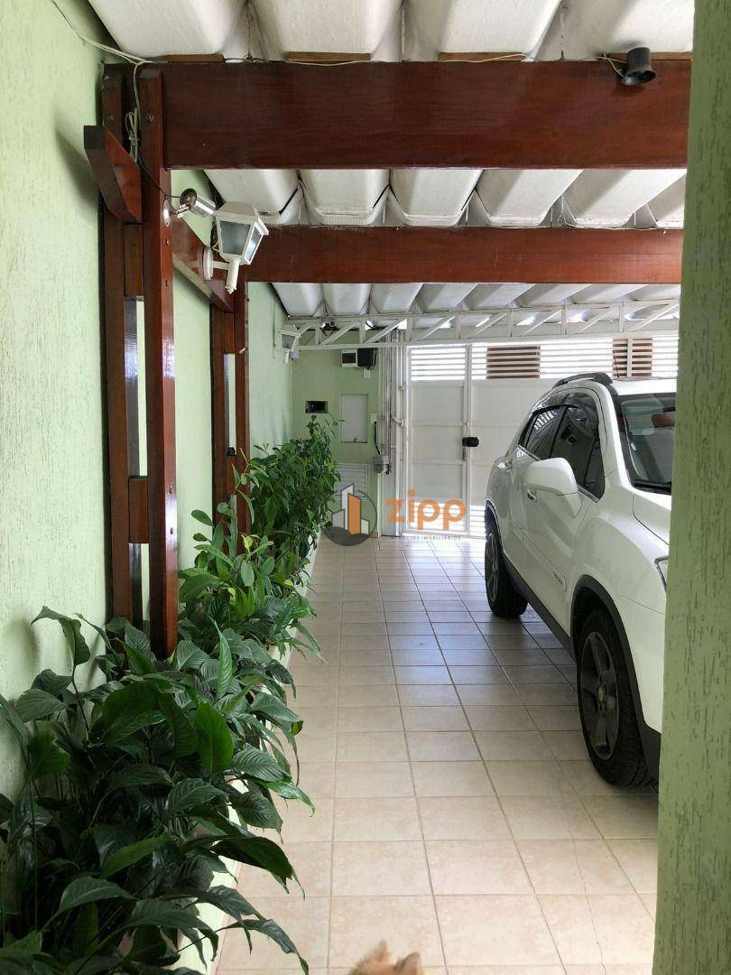 Sobrado à venda com 4 quartos, 250m² - Foto 32