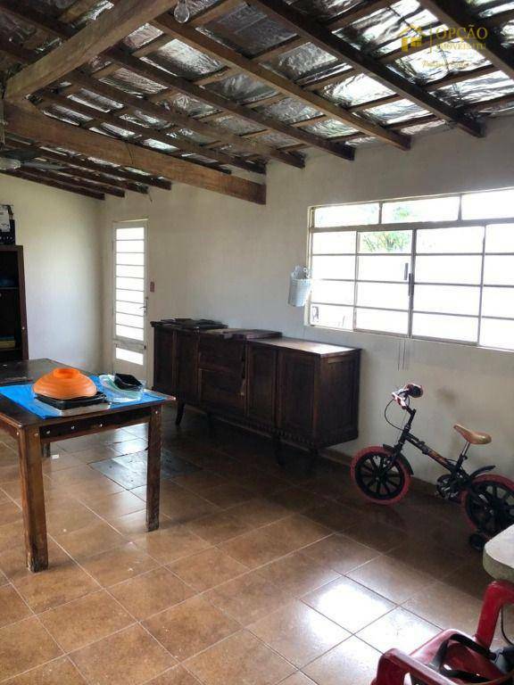 Chácara à venda com 3 quartos, 450m² - Foto 8