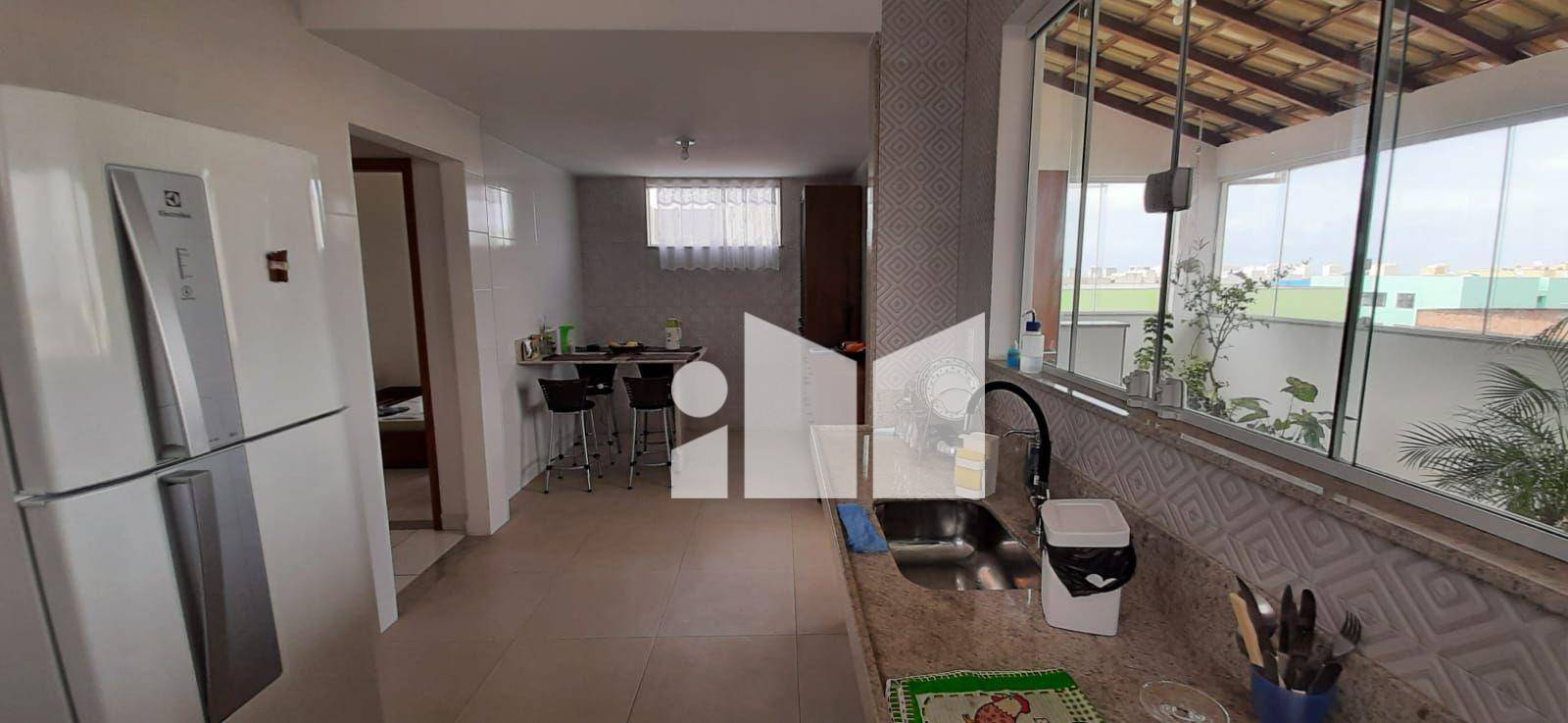 Cobertura à venda com 3 quartos, 140m² - Foto 2