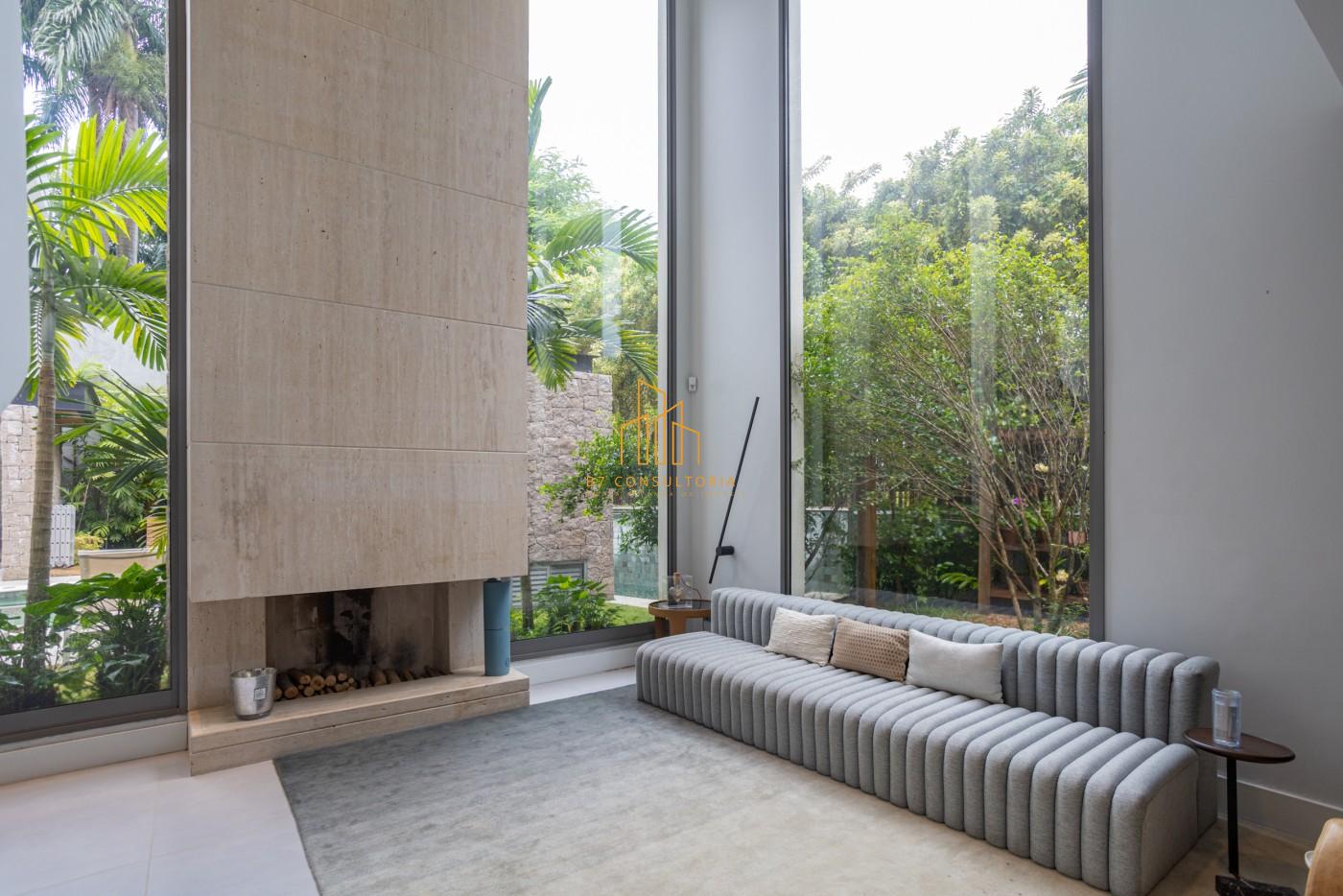 Casa de Condomínio à venda com 4 quartos, 750m² - Foto 2