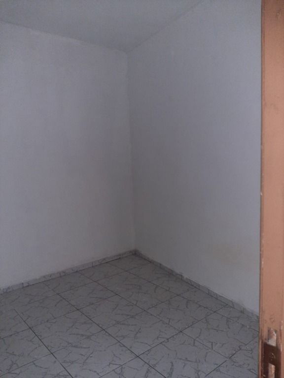 Casa para alugar com 1 quarto, 50m² - Foto 1