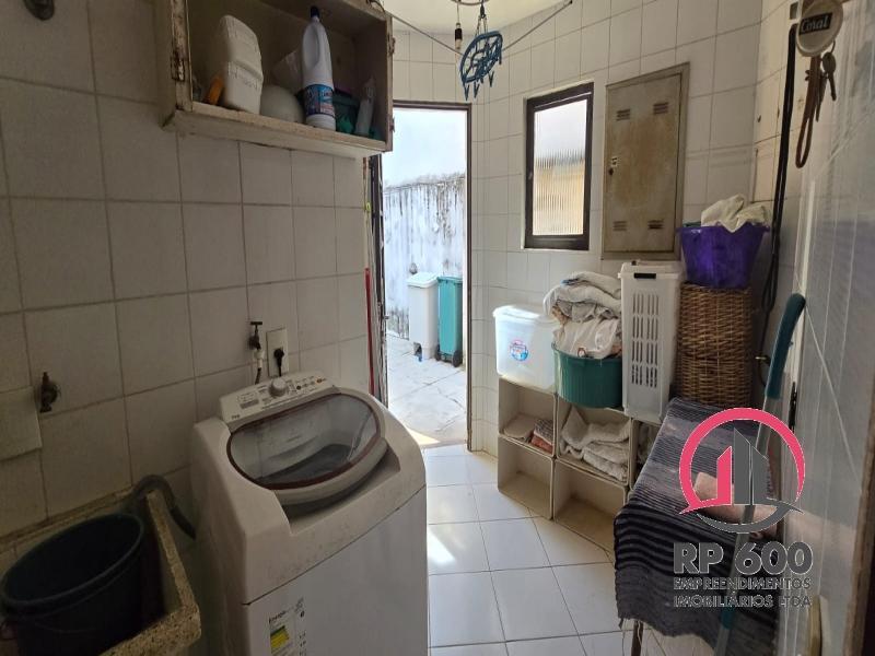 Sobrado à venda com 4 quartos, 307m² - Foto 13