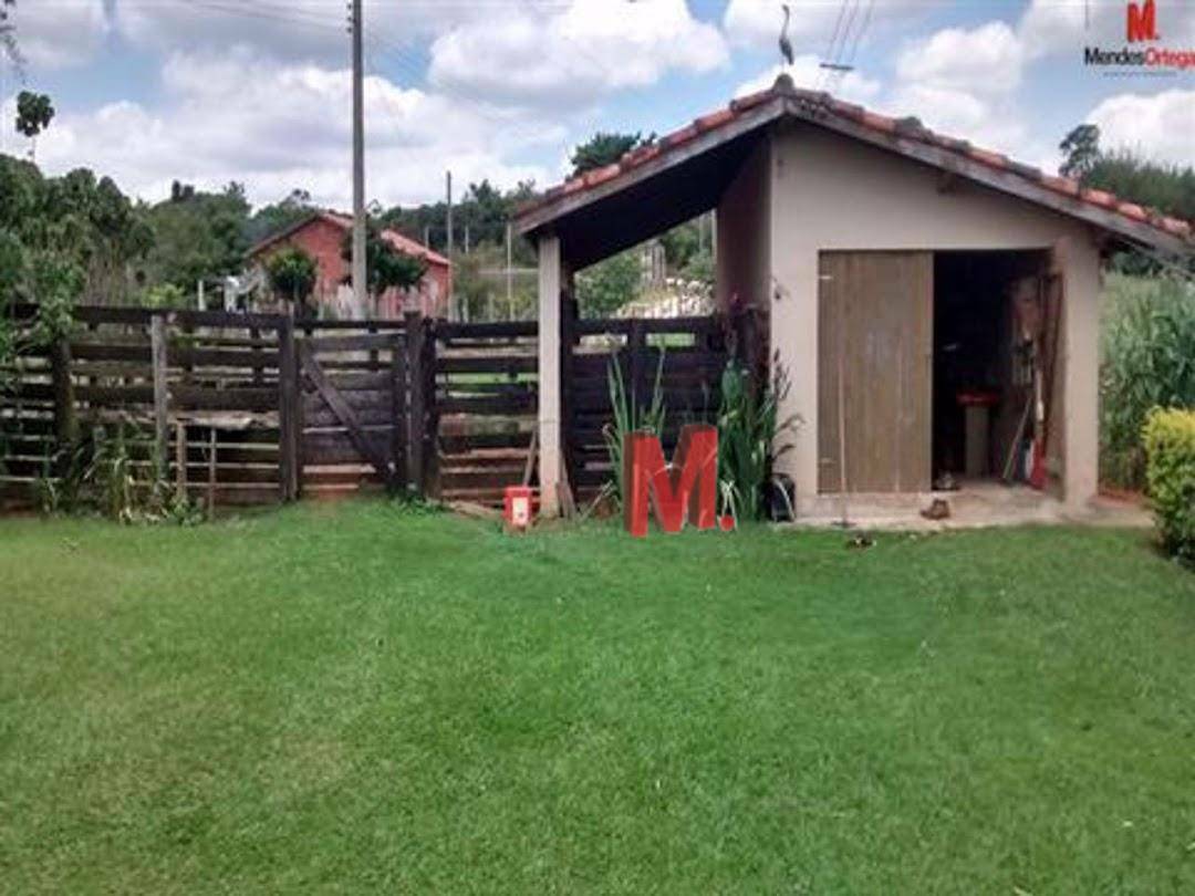 Chácara à venda com 2 quartos, 90m² - Foto 3