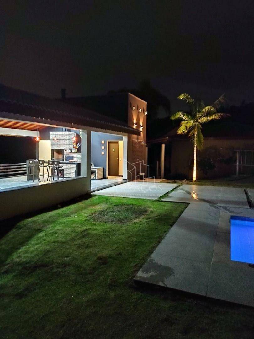Casa à venda e aluguel com 3 quartos, 250m² - Foto 22
