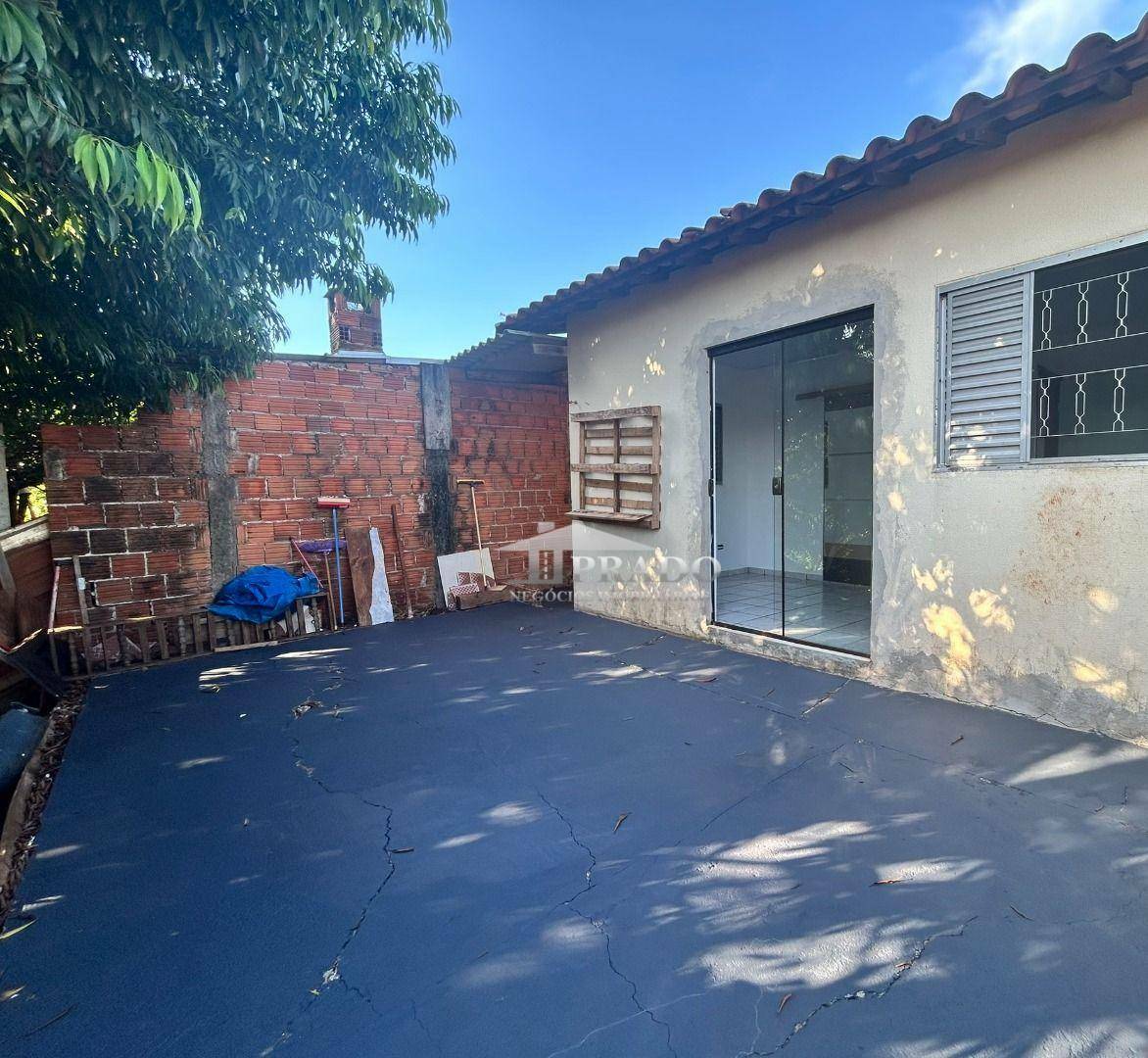 Casa para alugar com 2 quartos, 40m² - Foto 15