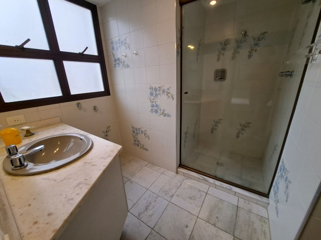 Apartamento à venda com 3 quartos, 145m² - Foto 9