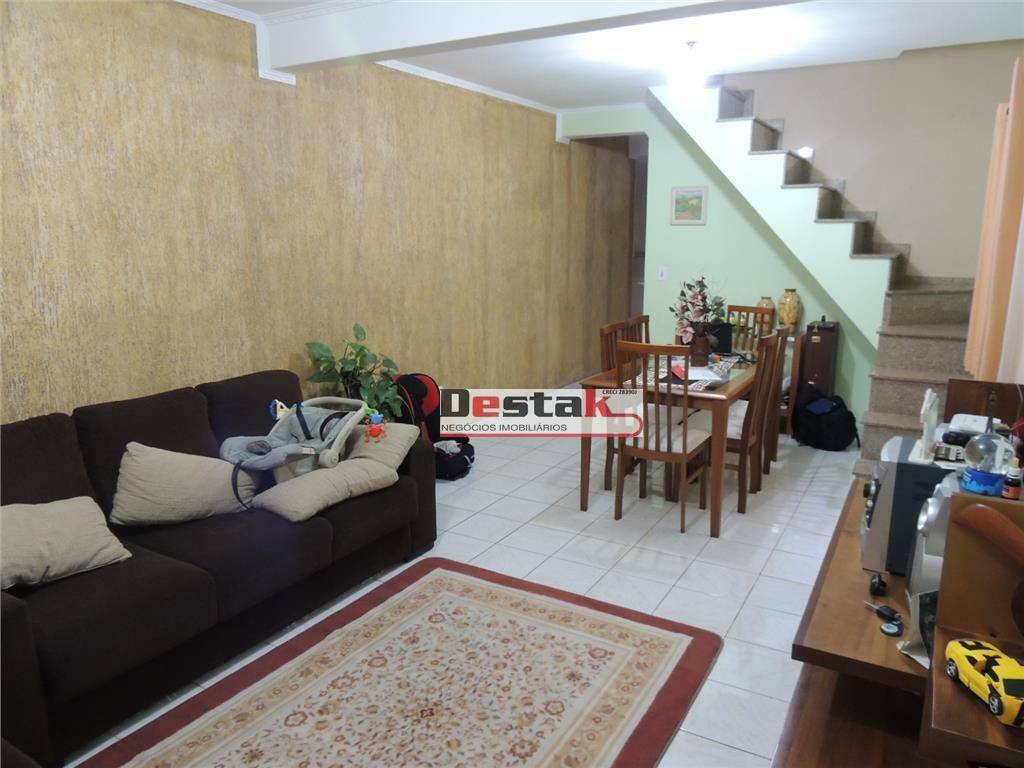 Sobrado à venda com 3 quartos, 300m² - Foto 1