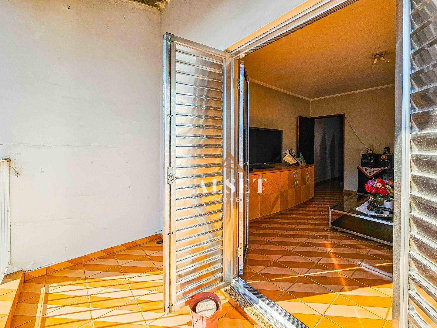 Sobrado à venda com 3 quartos, 220m² - Foto 6