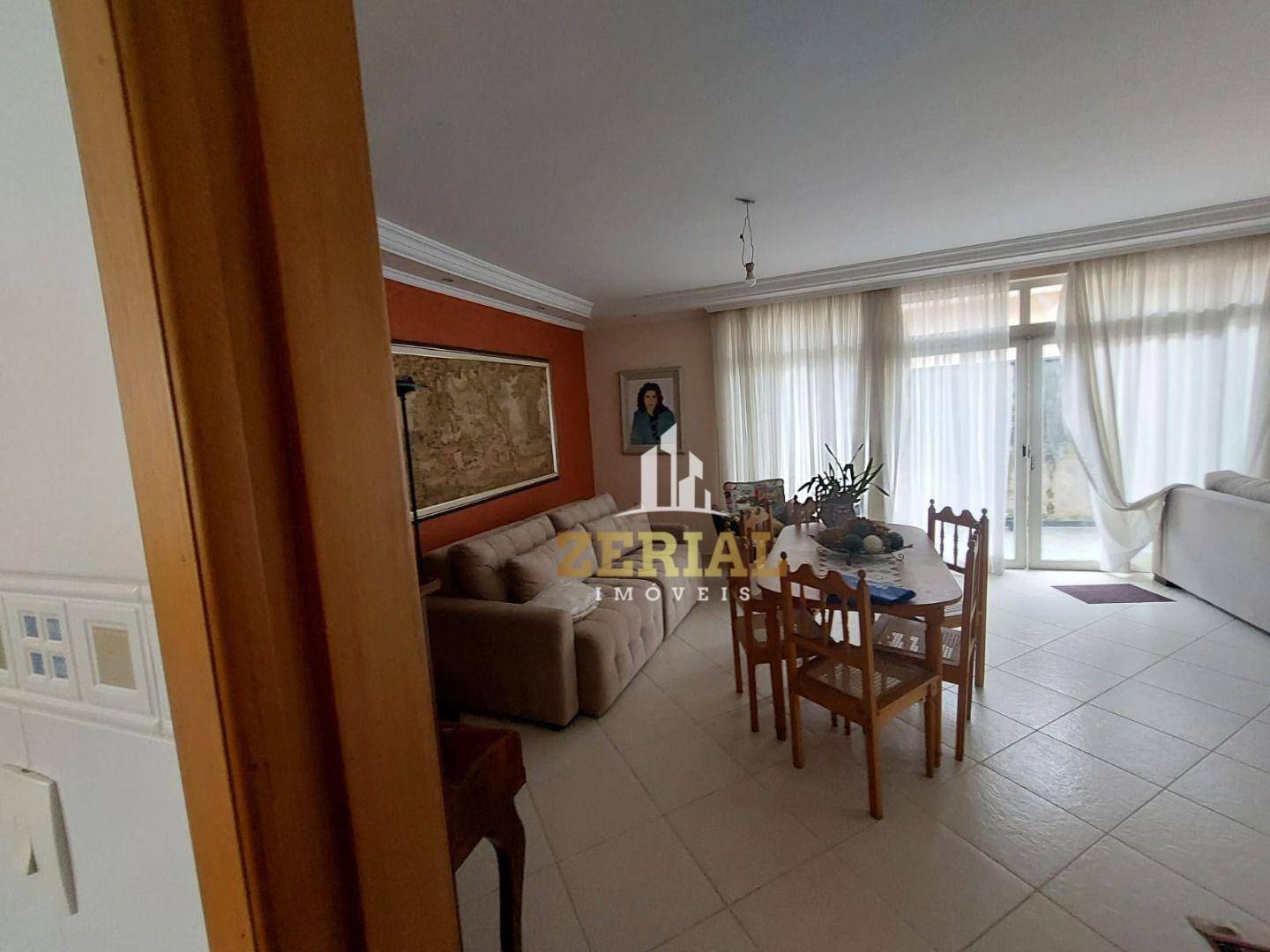 Casa à venda com 3 quartos, 201m² - Foto 4