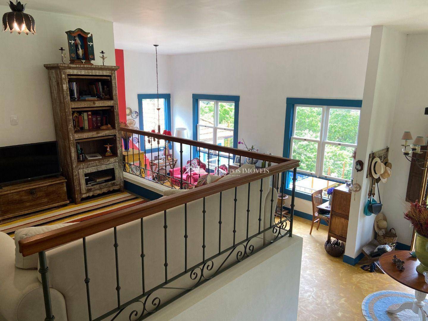 Casa à venda com 4 quartos, 250m² - Foto 9