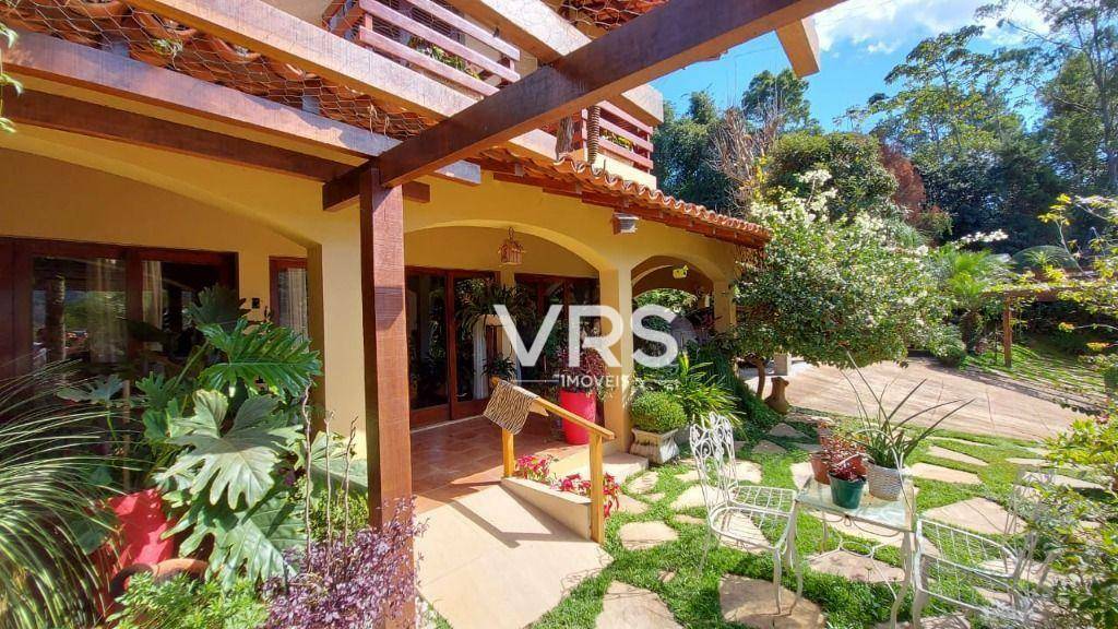 Casa à venda com 5 quartos, 271m² - Foto 4