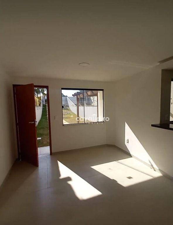 Casa à venda com 3 quartos, 95m² - Foto 12