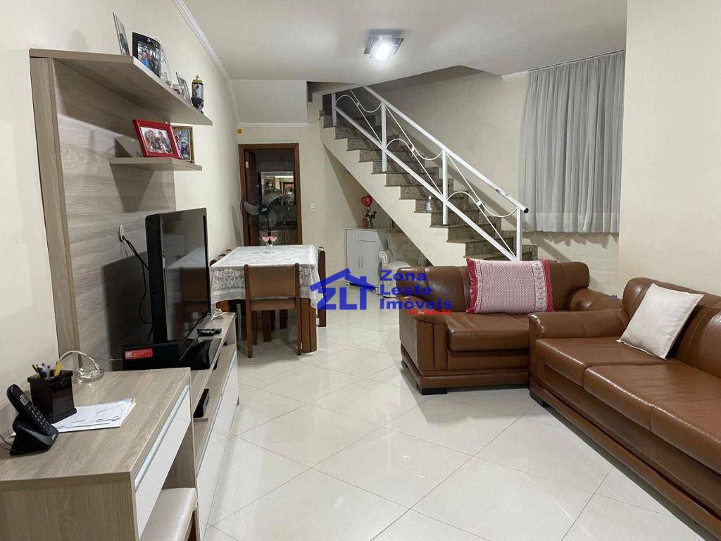 Sobrado à venda com 2 quartos, 215m² - Foto 1