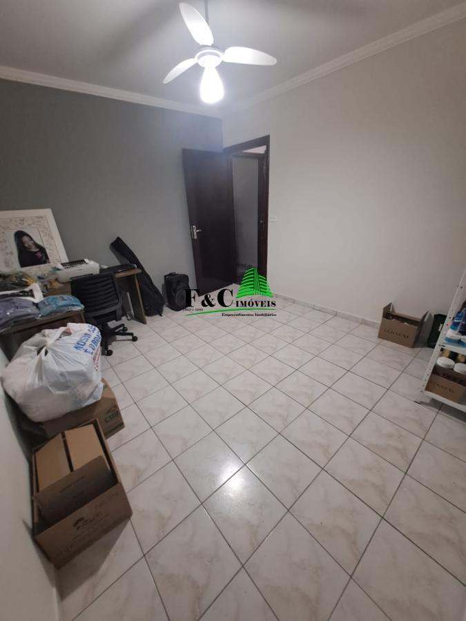 Casa à venda com 4 quartos, 152m² - Foto 13