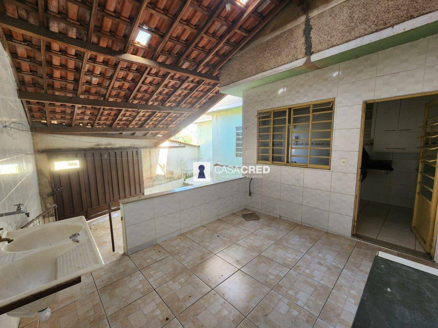 Casa à venda com 2 quartos, 70m² - Foto 12