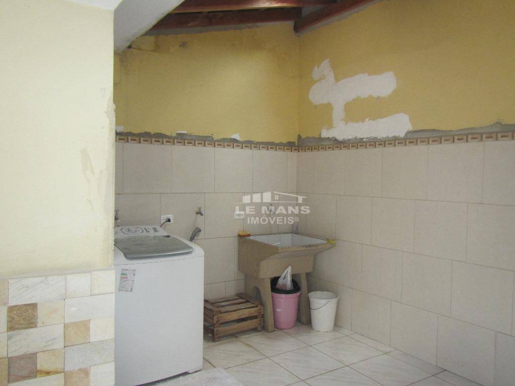 Casa à venda com 3 quartos, 200m² - Foto 27