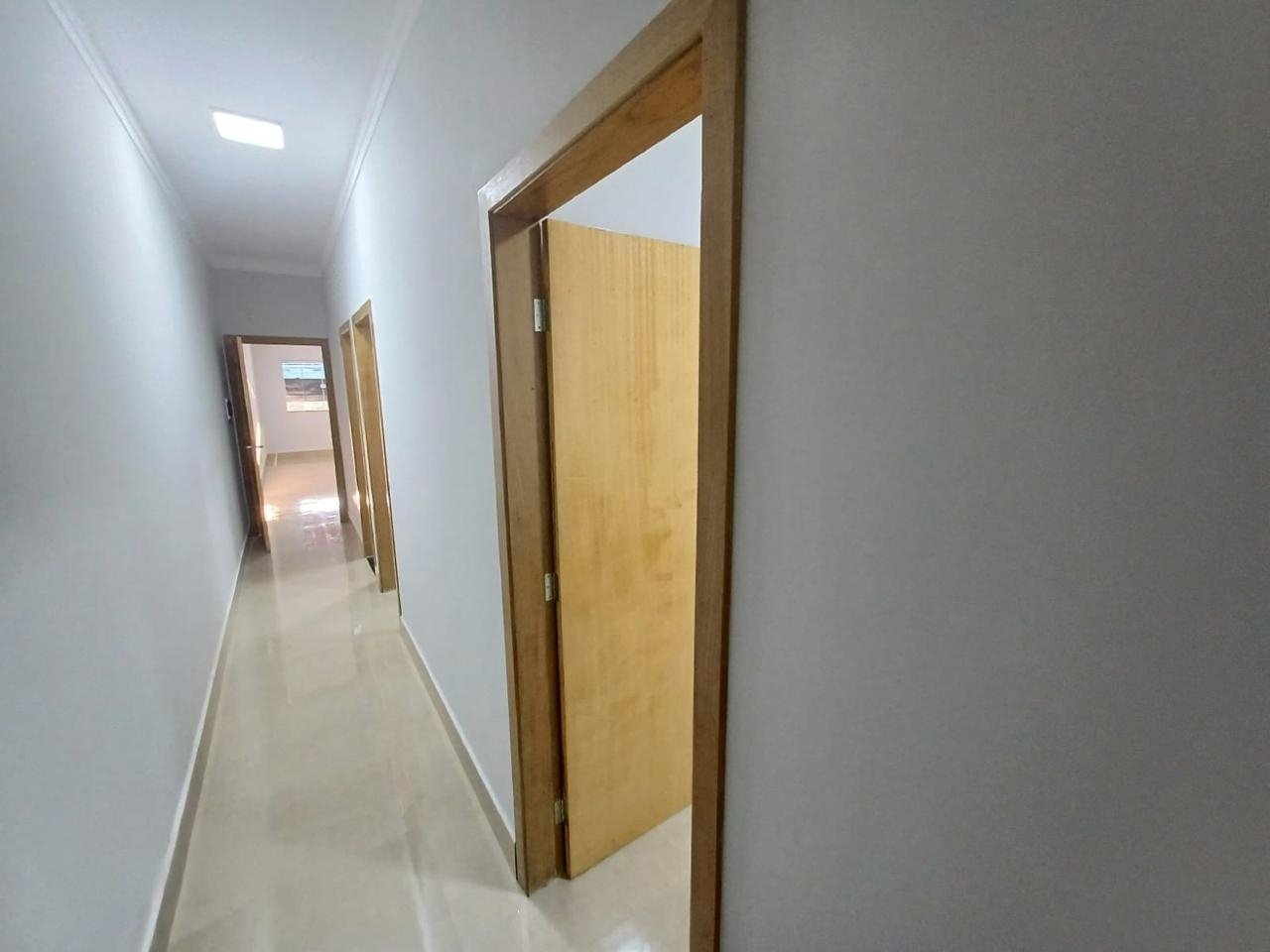 Casa à venda com 3 quartos, 142m² - Foto 2