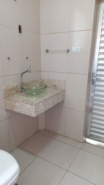 Sobrado à venda com 2 quartos, 130m² - Foto 14