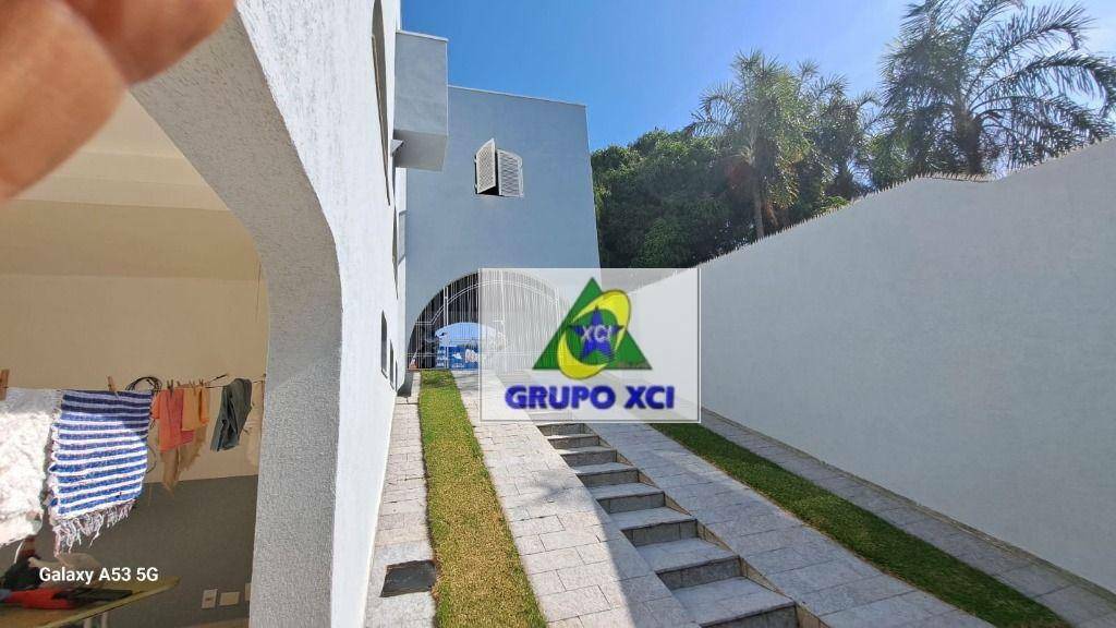 Casa para alugar com 4 quartos, 800m² - Foto 13