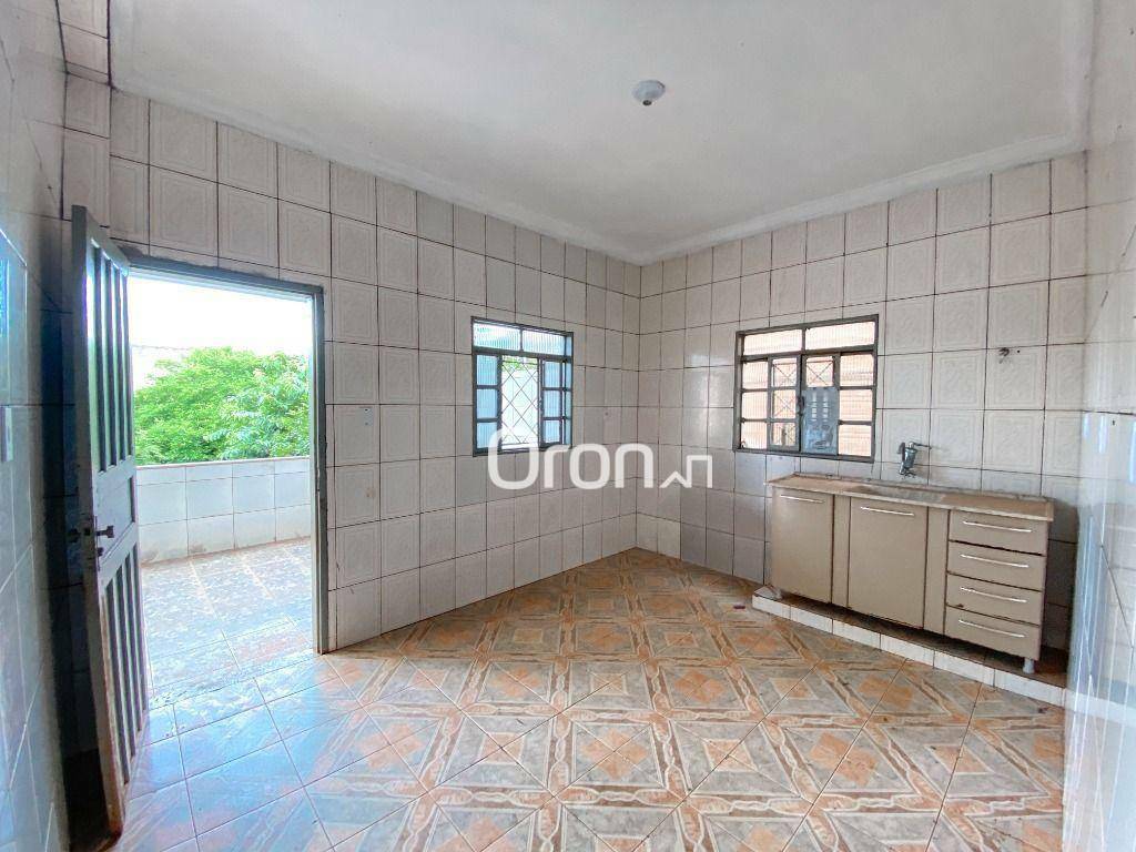 Sobrado à venda com 6 quartos, 300m² - Foto 5