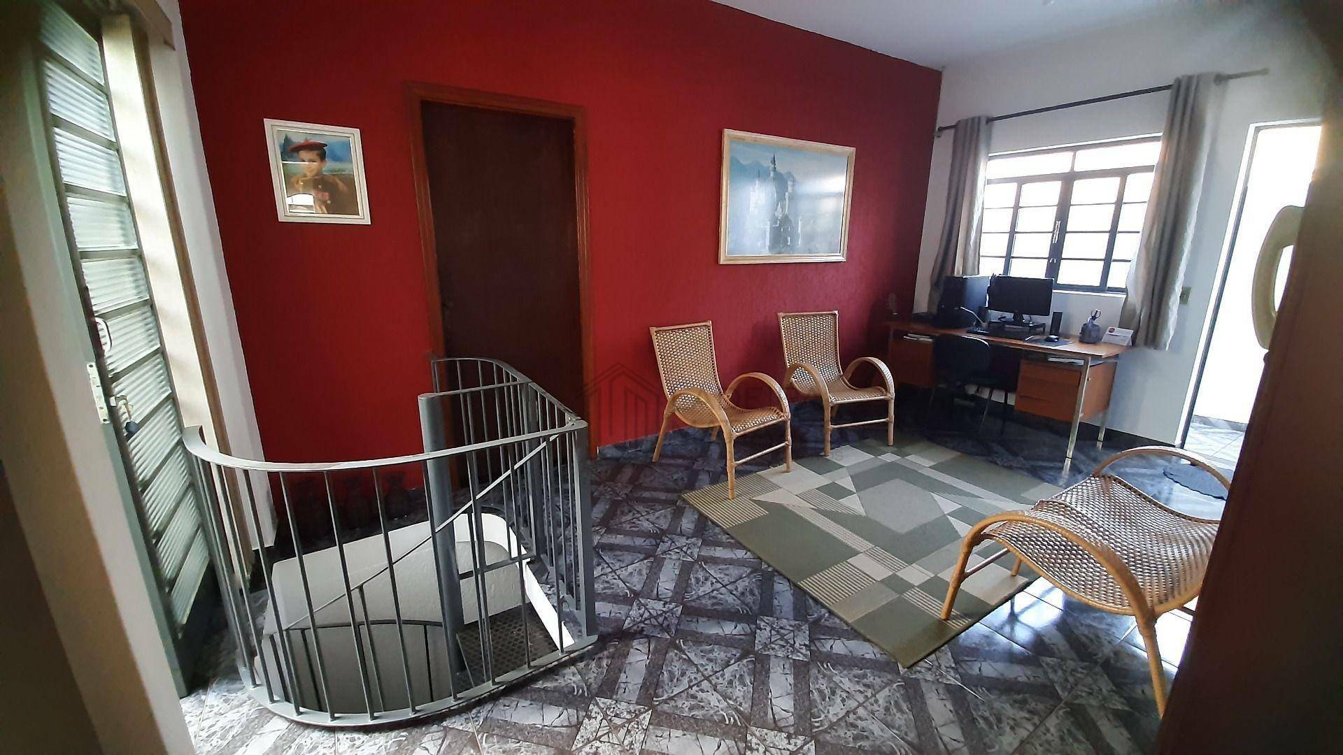 Casa à venda com 4 quartos, 200m² - Foto 3