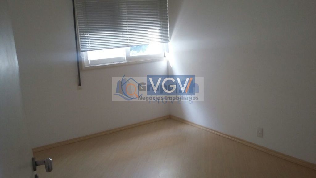 Apartamento à venda com 2 quartos, 70m² - Foto 9