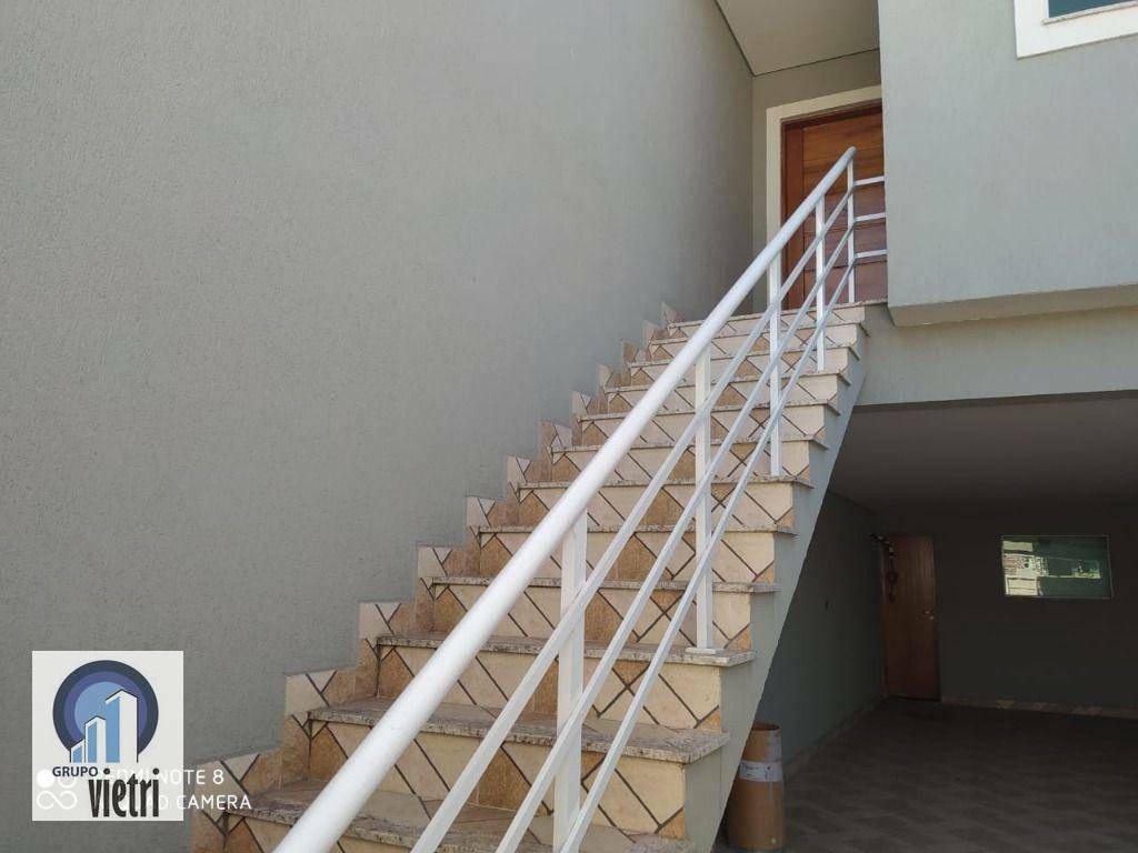 Sobrado à venda com 3 quartos, 200m² - Foto 3