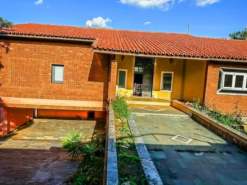 Casa à venda com 4 quartos, 1024m² - Foto 3