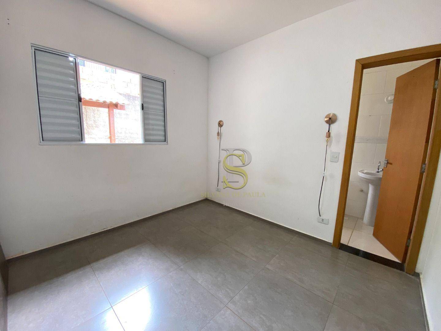 Casa à venda com 2 quartos, 60m² - Foto 10