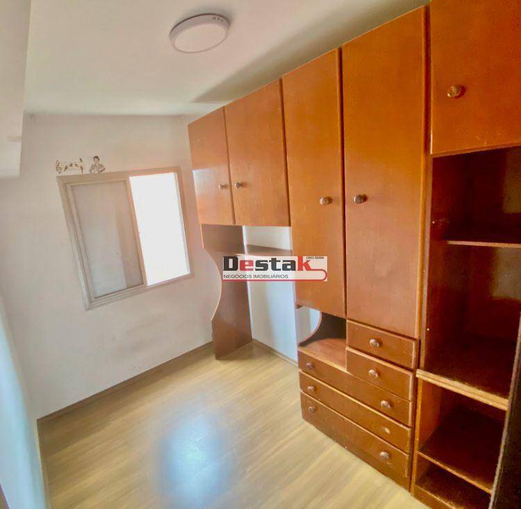 Apartamento à venda com 3 quartos, 74m² - Foto 9