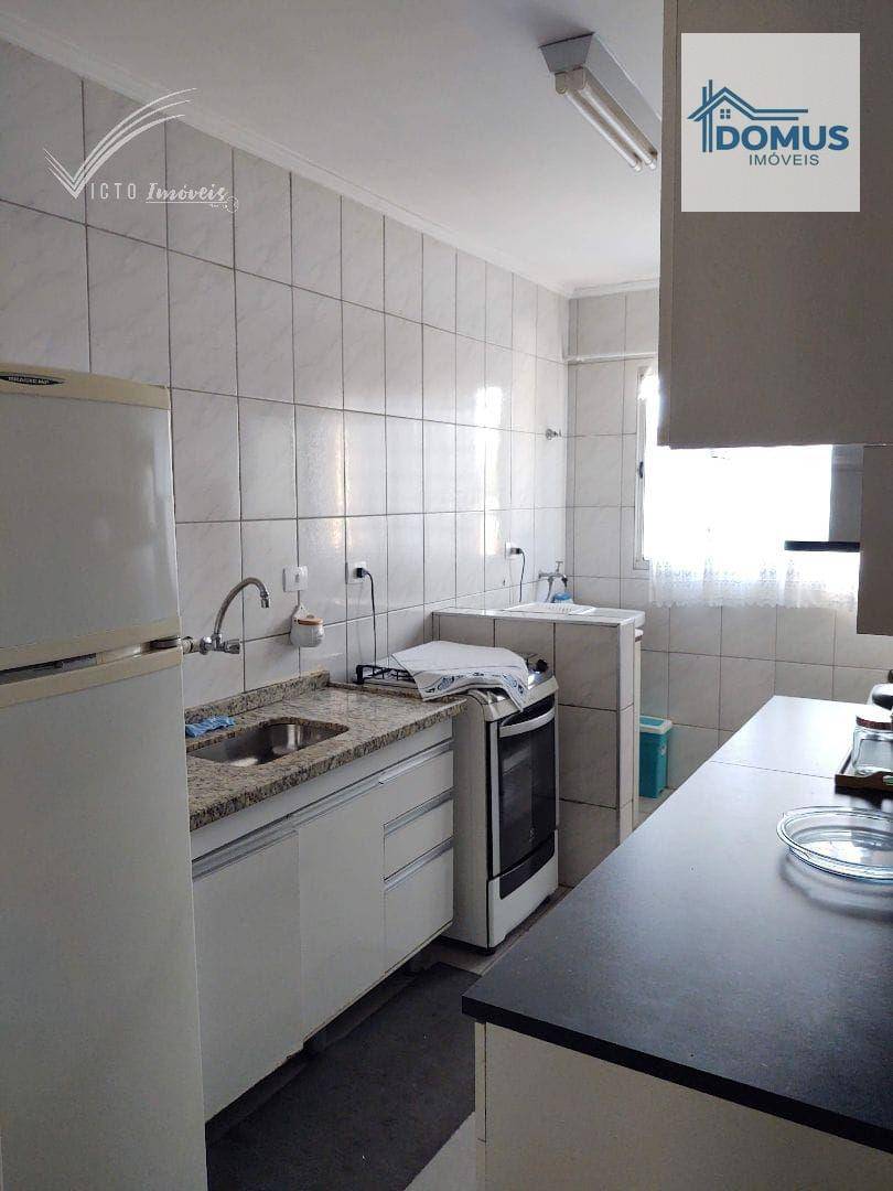 Apartamento à venda com 2 quartos, 72m² - Foto 4