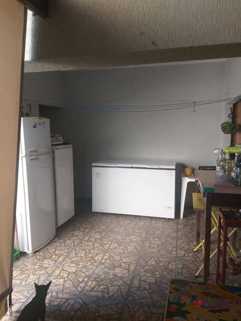 Sobrado à venda com 3 quartos, 380m² - Foto 13