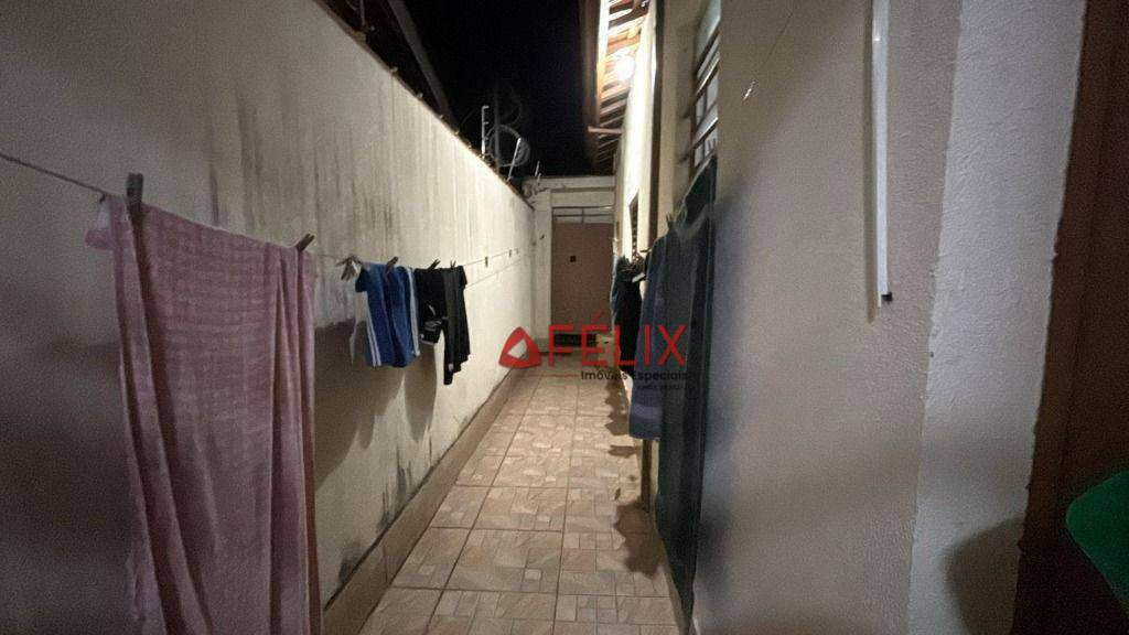 Casa à venda com 3 quartos, 180m² - Foto 5