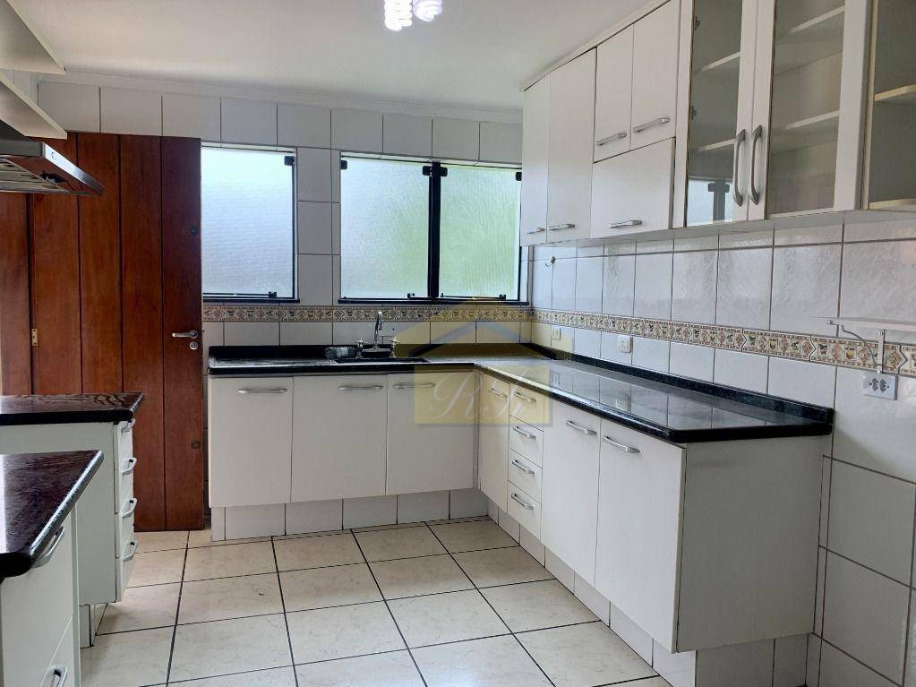 Casa para alugar com 2 quartos, 180m² - Foto 7