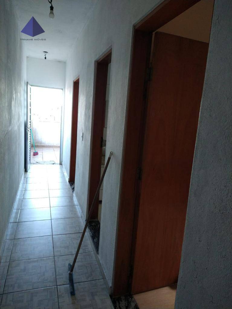 Sobrado à venda com 2 quartos, 211m² - Foto 12