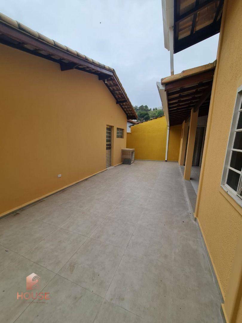 Casa à venda e aluguel com 3 quartos, 250m² - Foto 11