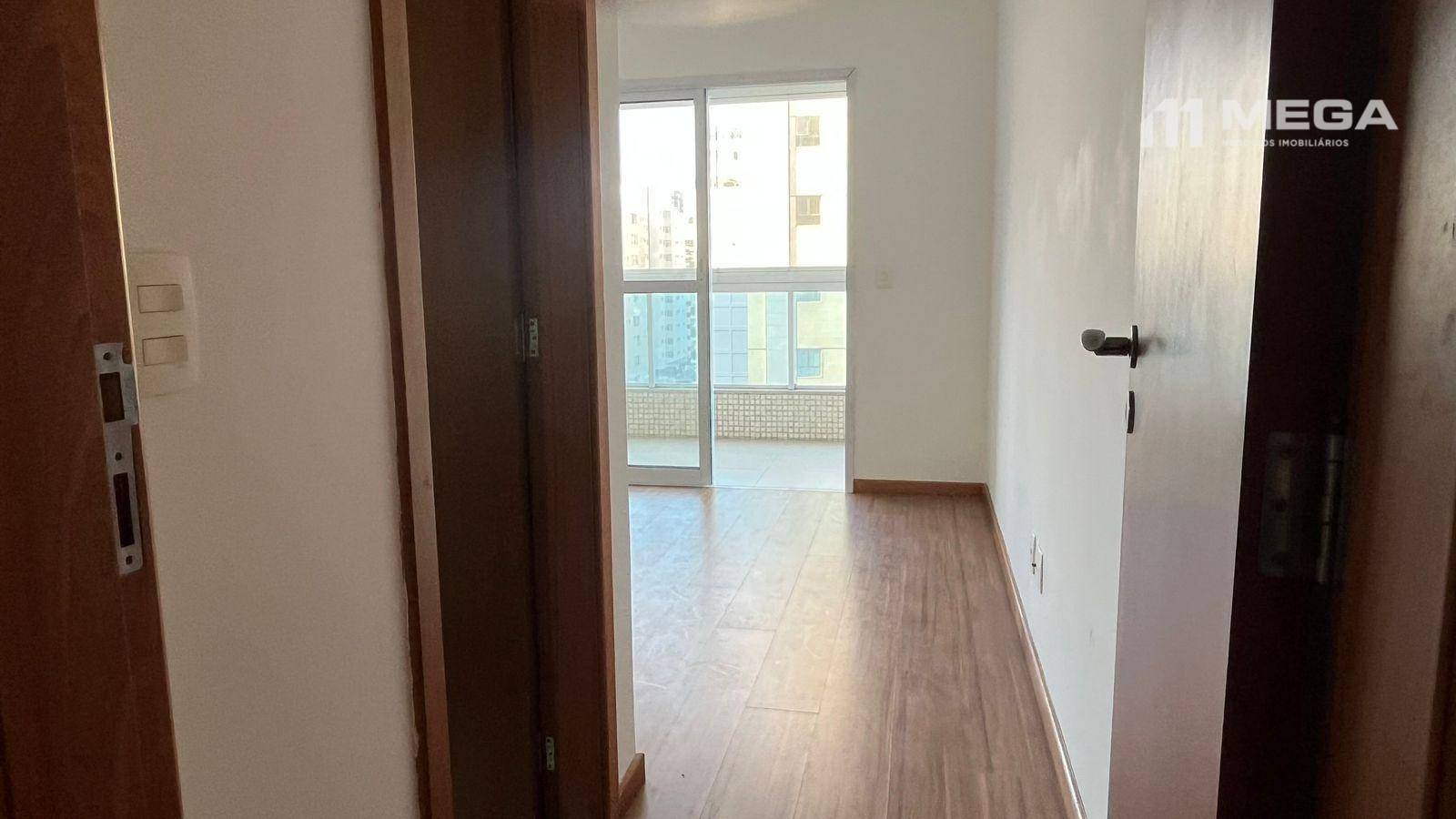 Apartamento à venda com 2 quartos, 80m² - Foto 9