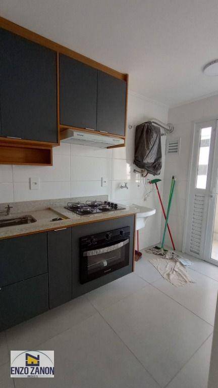 Apartamento para alugar com 2 quartos, 64m² - Foto 8