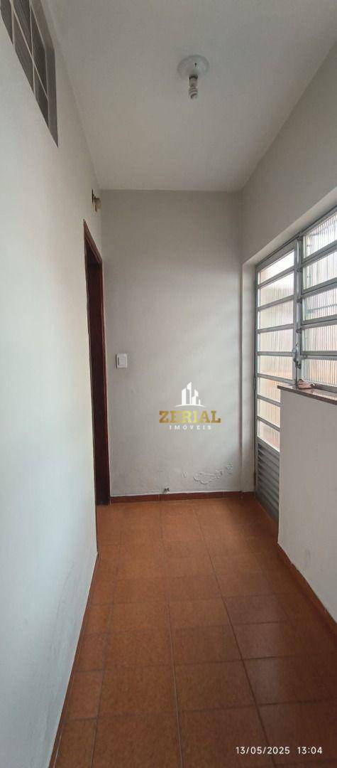 Casa para alugar com 4 quartos, 290m² - Foto 10