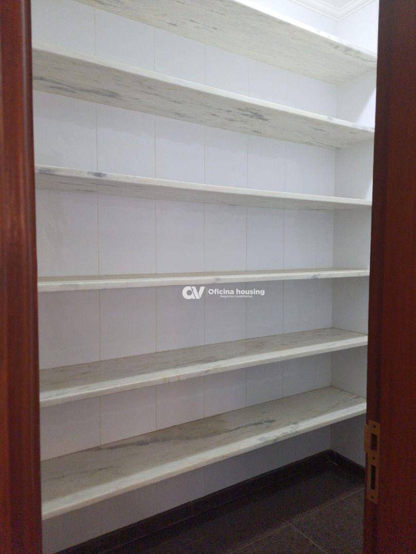 Sobrado à venda com 3 quartos, 370m² - Foto 56