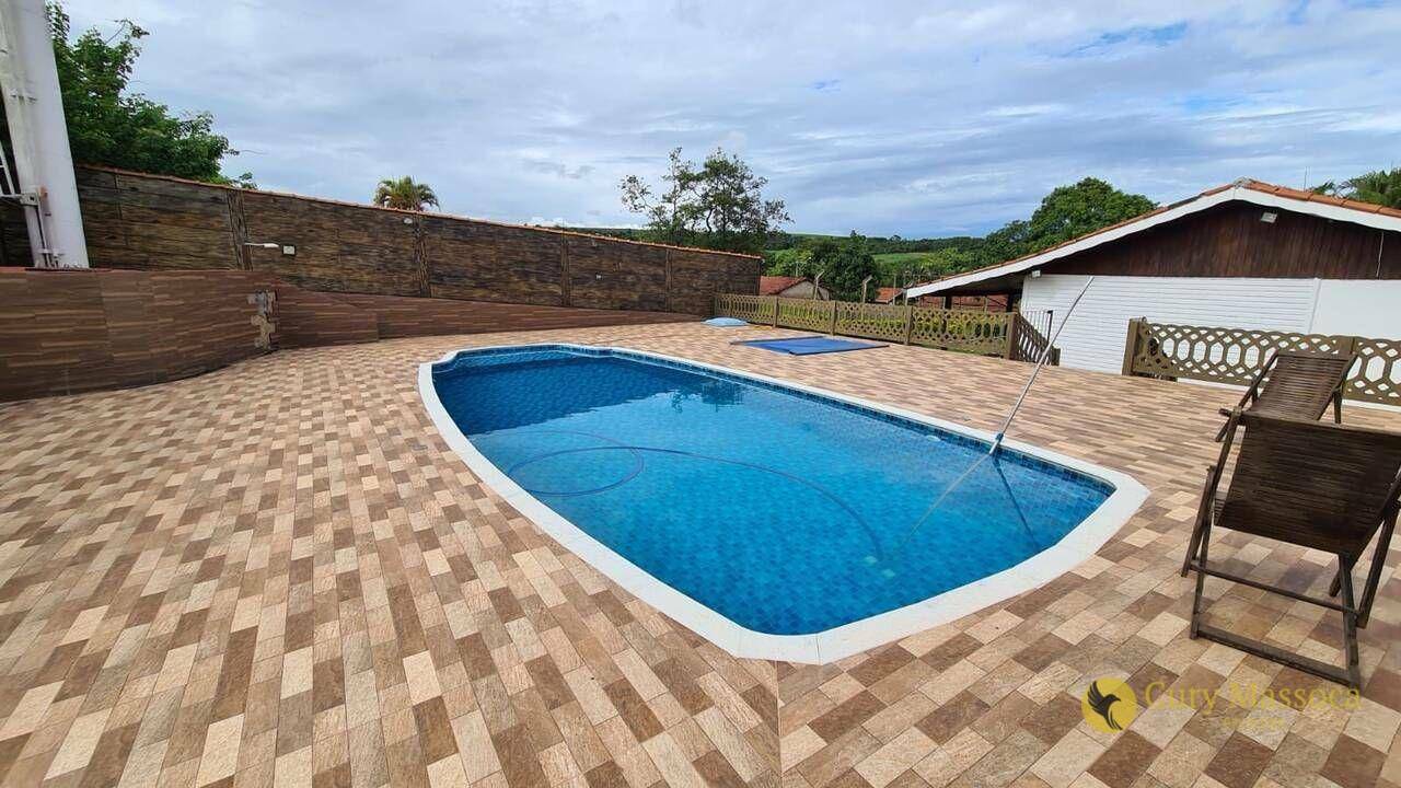 Chácara à venda com 4 quartos, 350m² - Foto 1